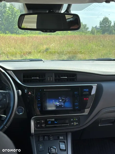Toyota Auris - 24