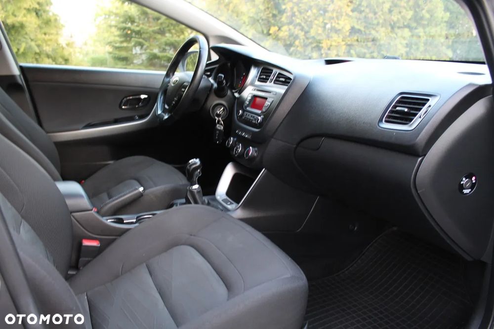 Kia Ceed 1.4 CVVT Attract - 19