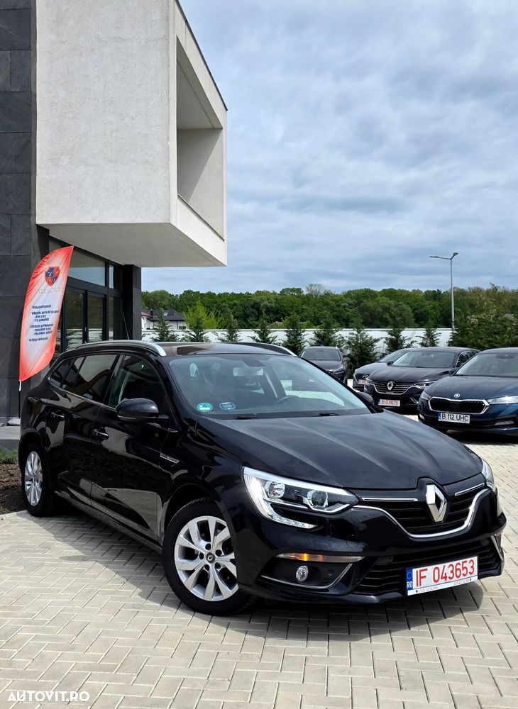 Renault Megane TCe 140 GPF LIMITED - 10