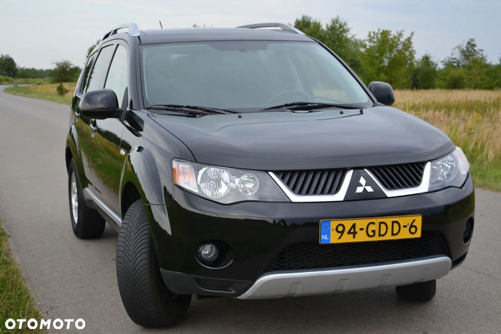 Mitsubishi Outlander 2.4 2WD Plus - 25