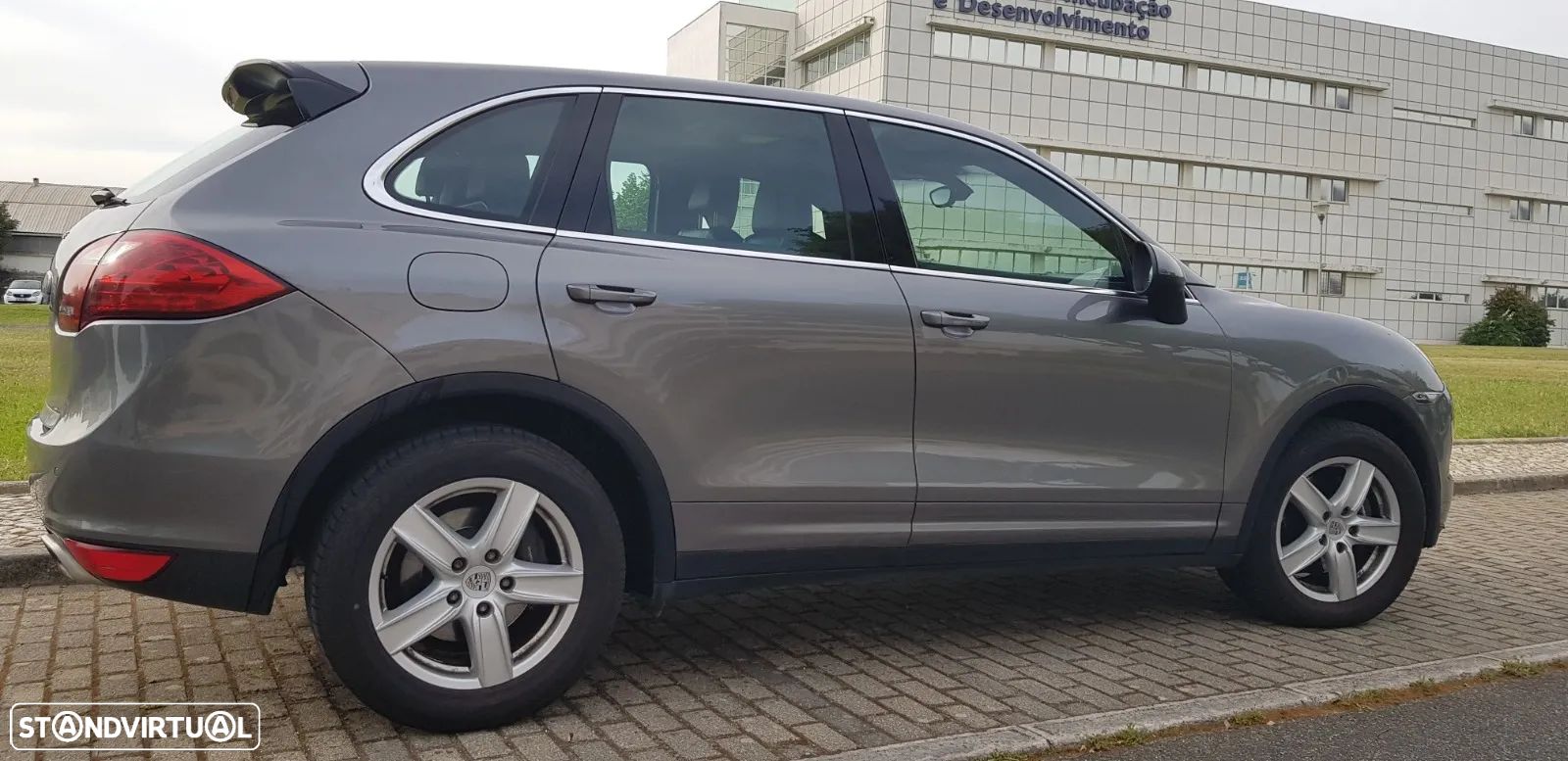 Porsche Cayenne Tiptronic - 1