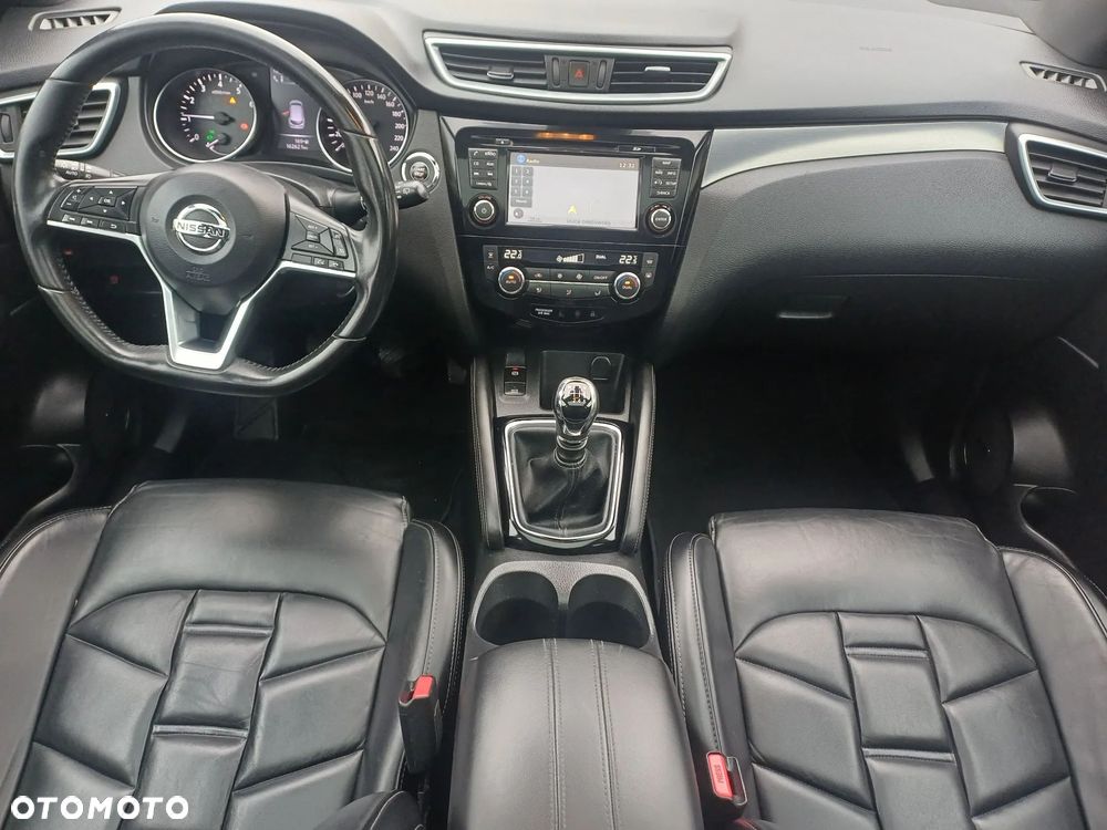 Nissan Qashqai 1.6 DIG-T Tekna+ - 16