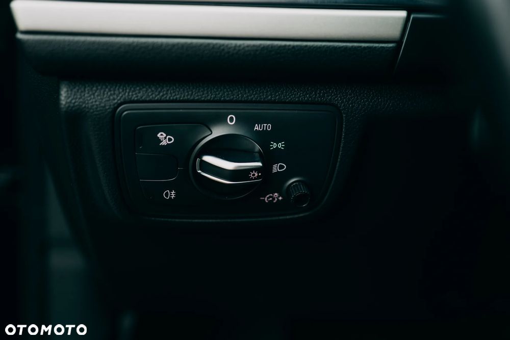 Audi A6 Avant 2.0 TDI Ultra S tronic - 39