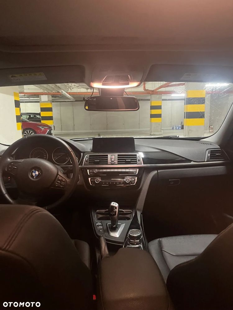 BMW Seria 3 320d Edition Luxury Line Purity - 8