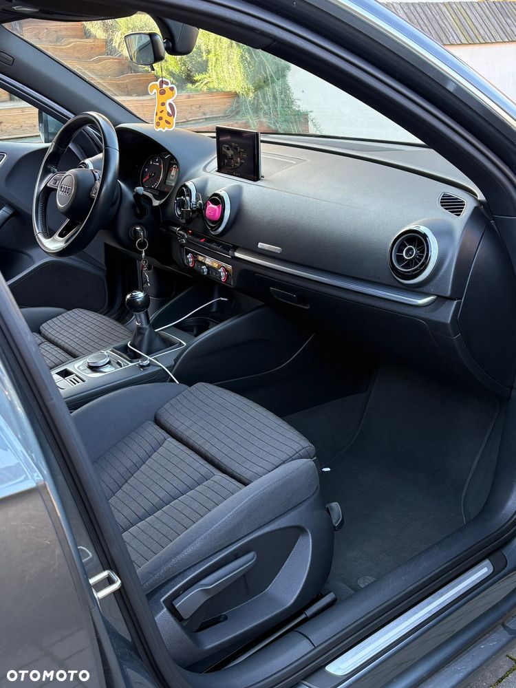 Audi A3 Sportback - 16