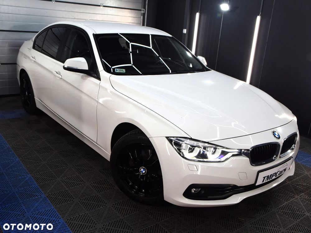 BMW Seria 3 318i - 30