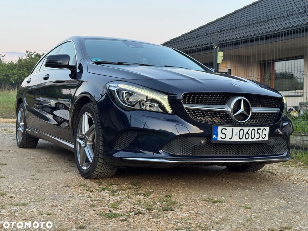 Mercedes-Benz CLA 200 AMG Line - 11