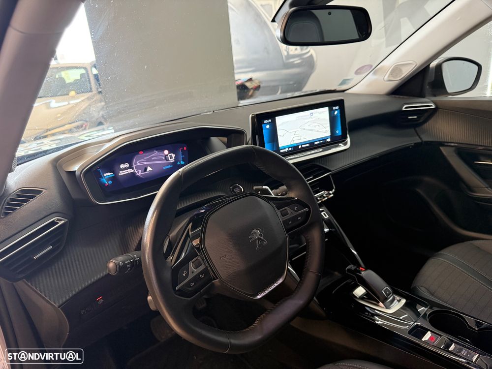 Peugeot 2008 1.2 PureTech Allure Pack EAT8 - 3