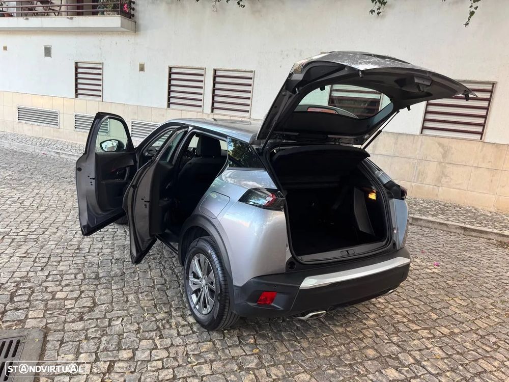 Peugeot 2008 1.2 PureTech Active EAT8 - 5