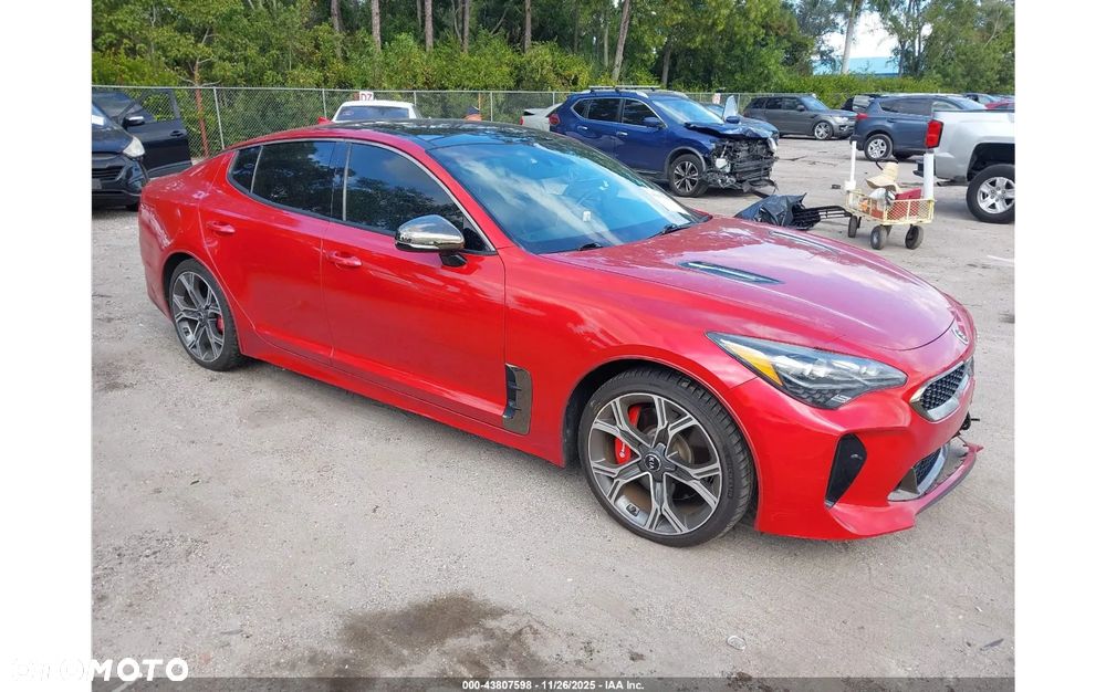 Kia Stinger - 2