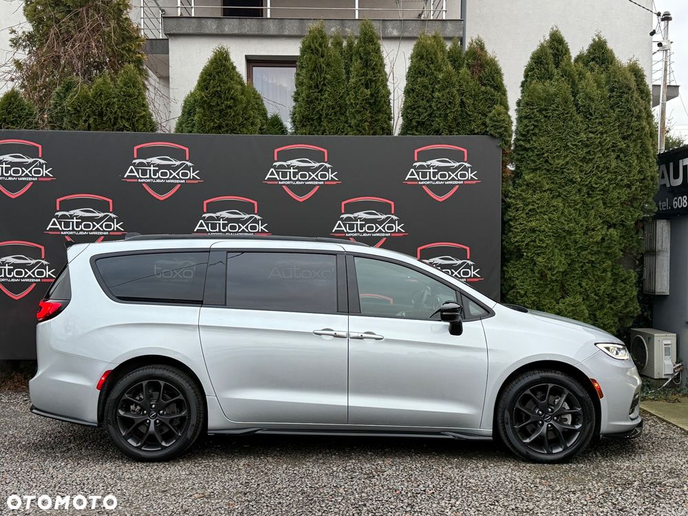 Chrysler Pacifica - 14