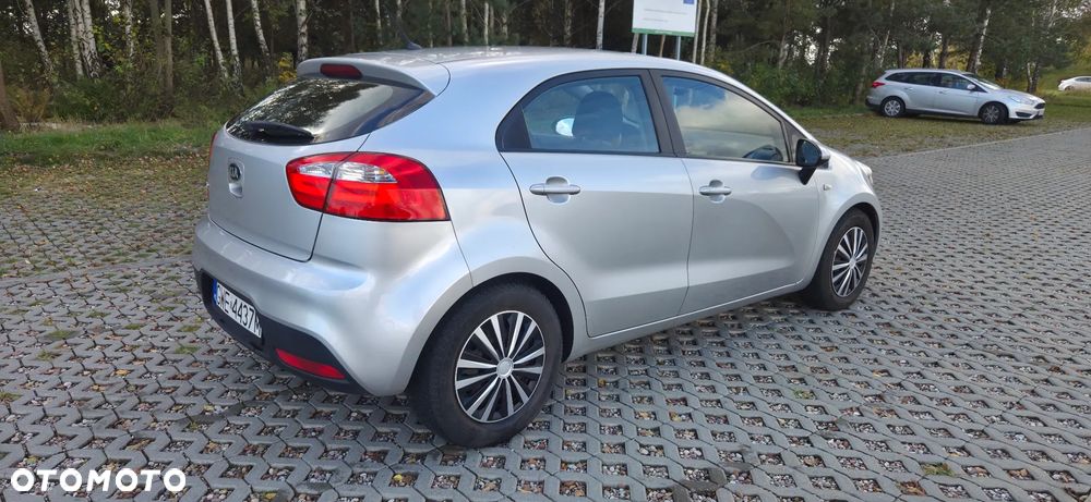 Kia Rio 1.4 M - 6