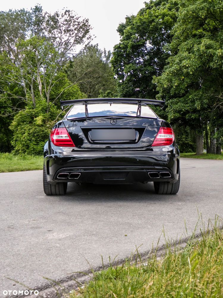 Mercedes-Benz Klasa C 63 AMG - 19
