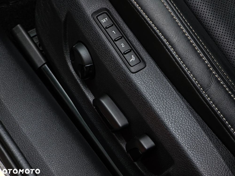 Skoda Superb 2.0 TSI 4x4 L&K DSG - 32