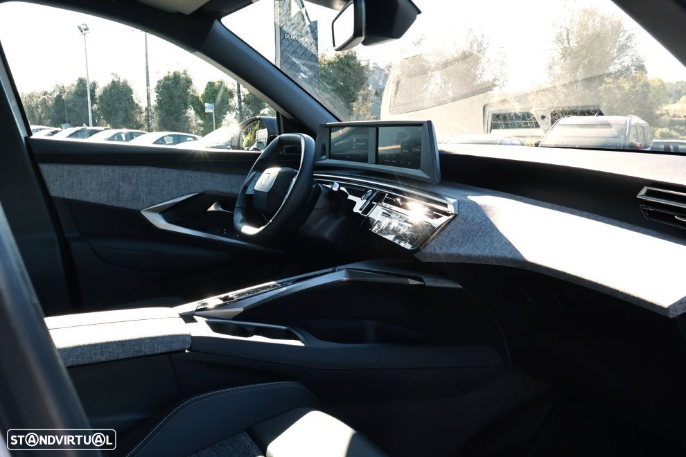 Peugeot 5008 1.2 Hybrid Allure e-DCS6 - 14