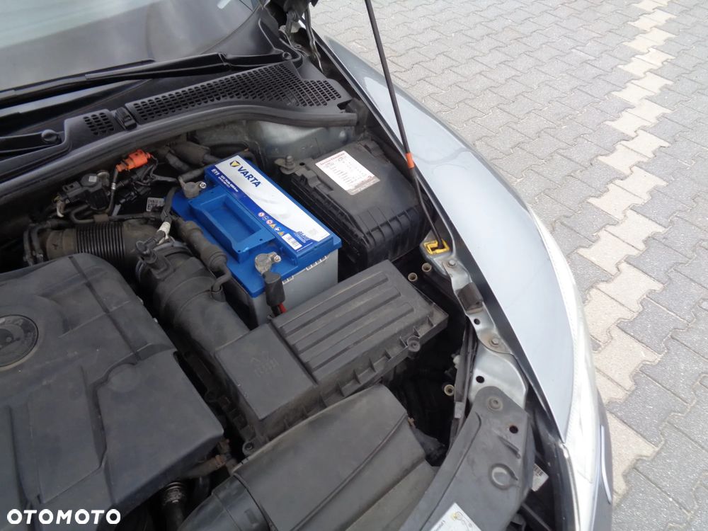 Skoda Octavia 2.0 TDI CR DPF RS - 30
