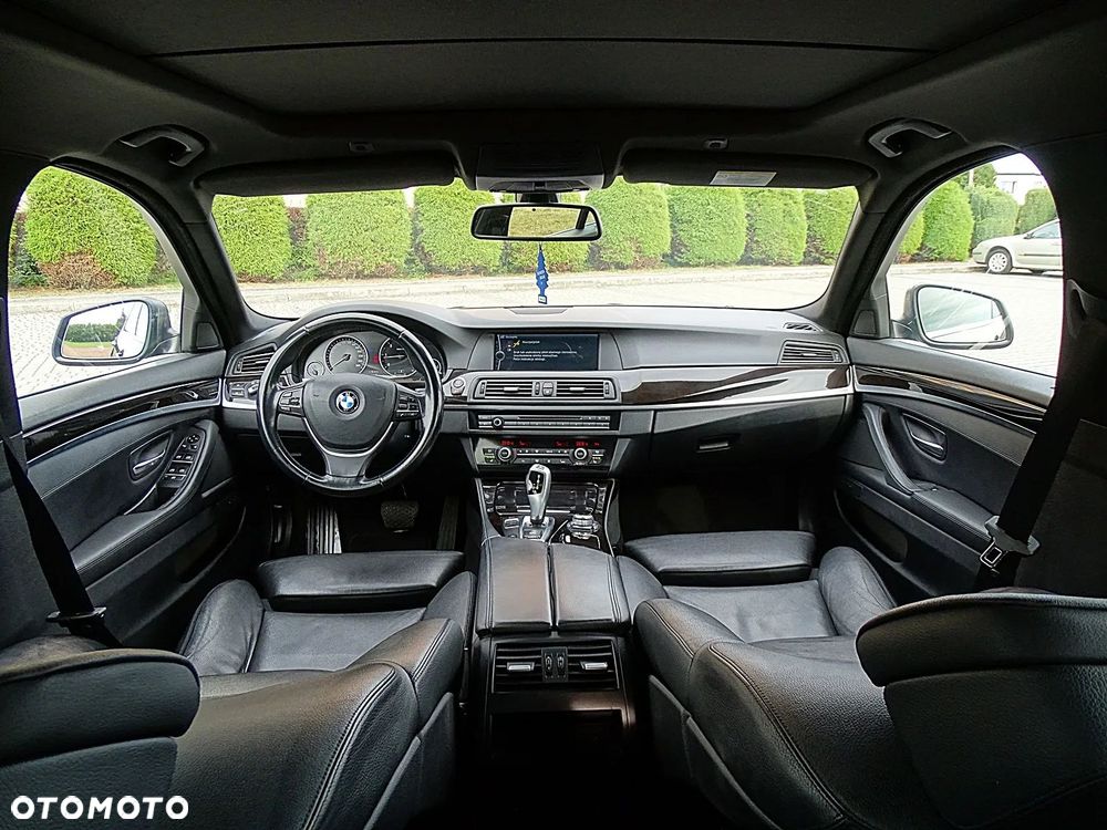 BMW Seria 5 520d Luxury Line - 36