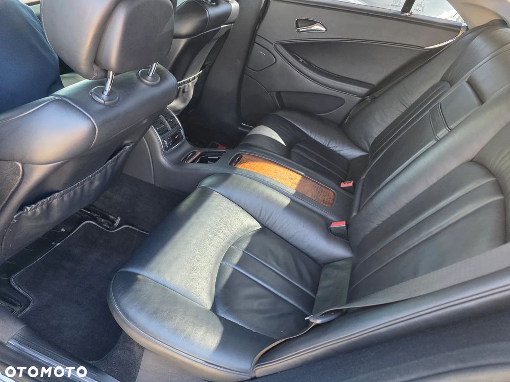 Mercedes-Benz CLS - 14