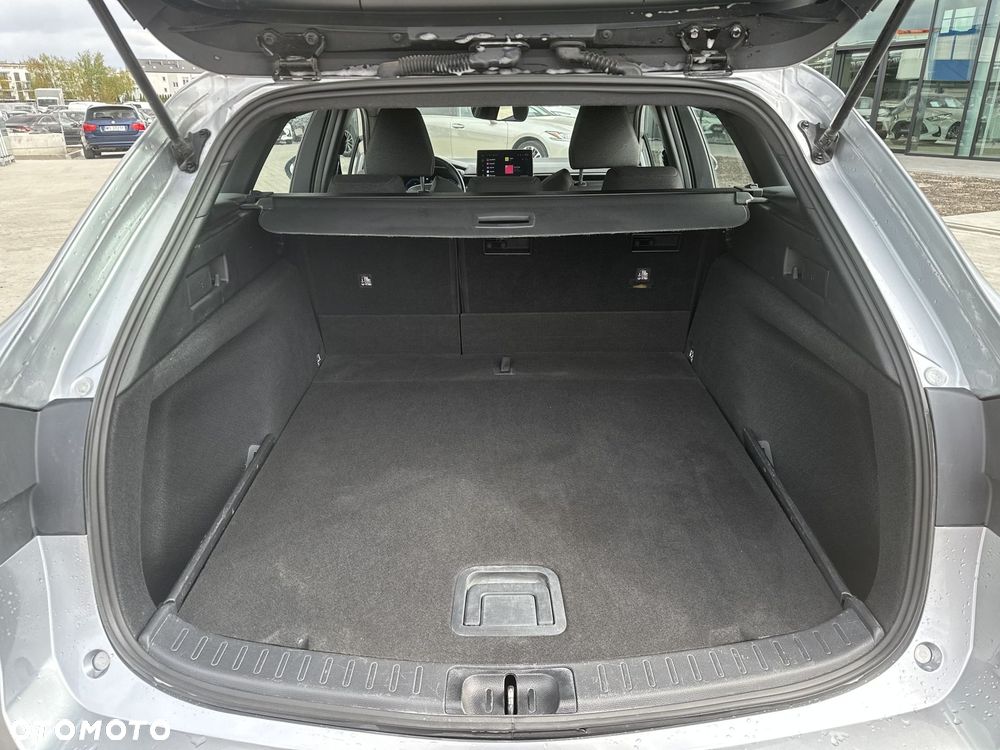Toyota Corolla 1.8 Hybrid Comfort - 22