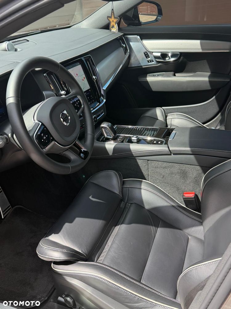 Volvo S90 - 17