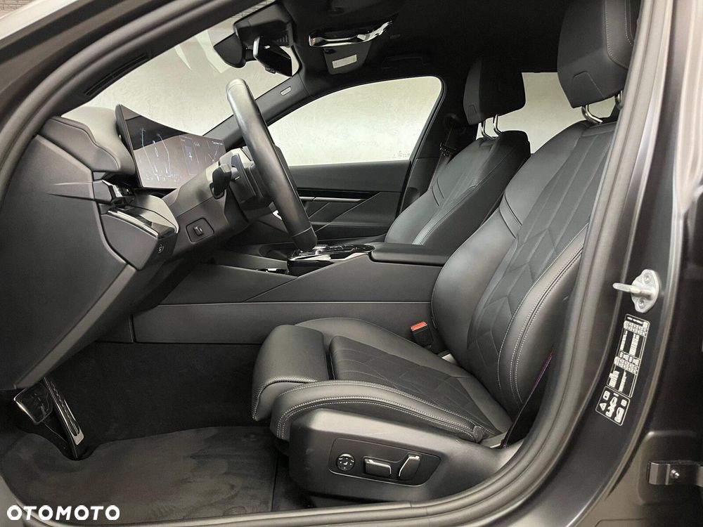 BMW Seria 5 520d xDrive mHEV M Sport - 16