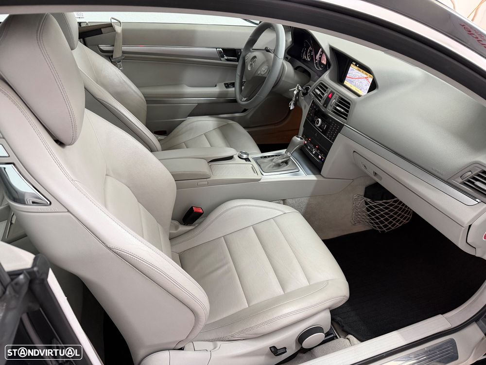 Mercedes-Benz E 200 CGi Elegance BlueEfficiency Auto - 27