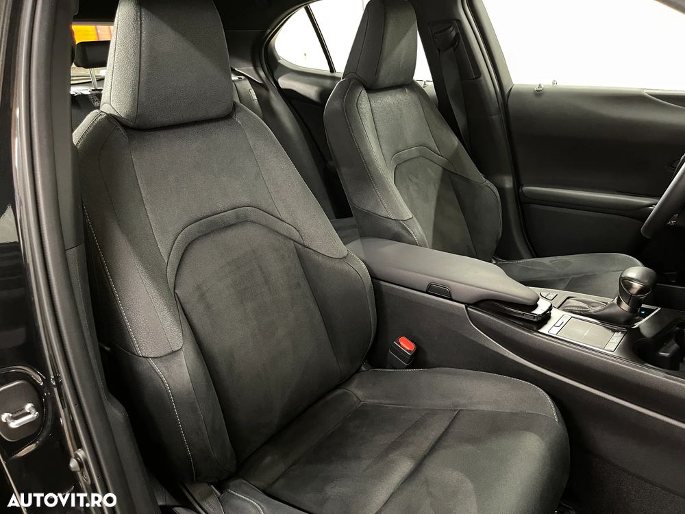 Lexus UX 250h Business Edition - 8