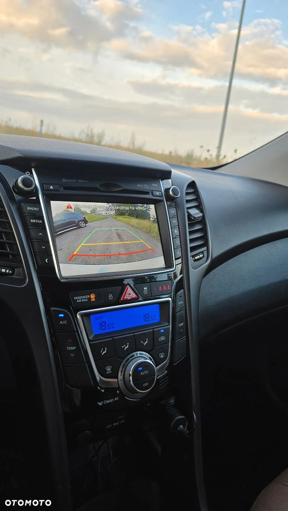 Hyundai i30 1.6 GDI Premium - 16
