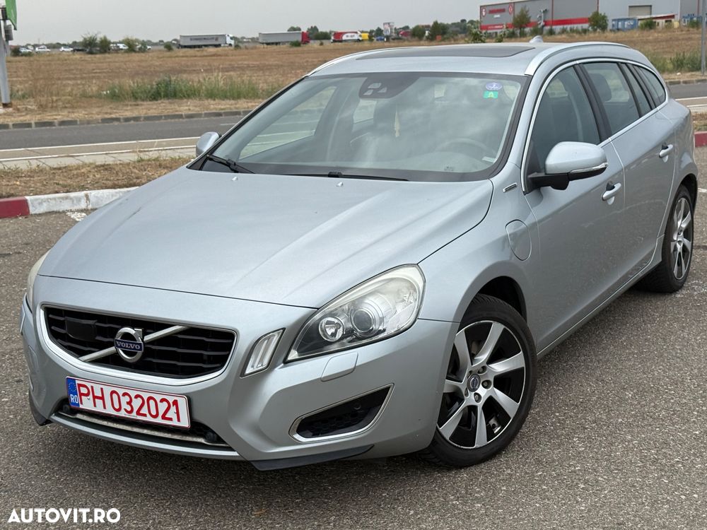 Volvo V60 D6 Plug-In-Hybrid AWD Geartronic Pure Limited - 1