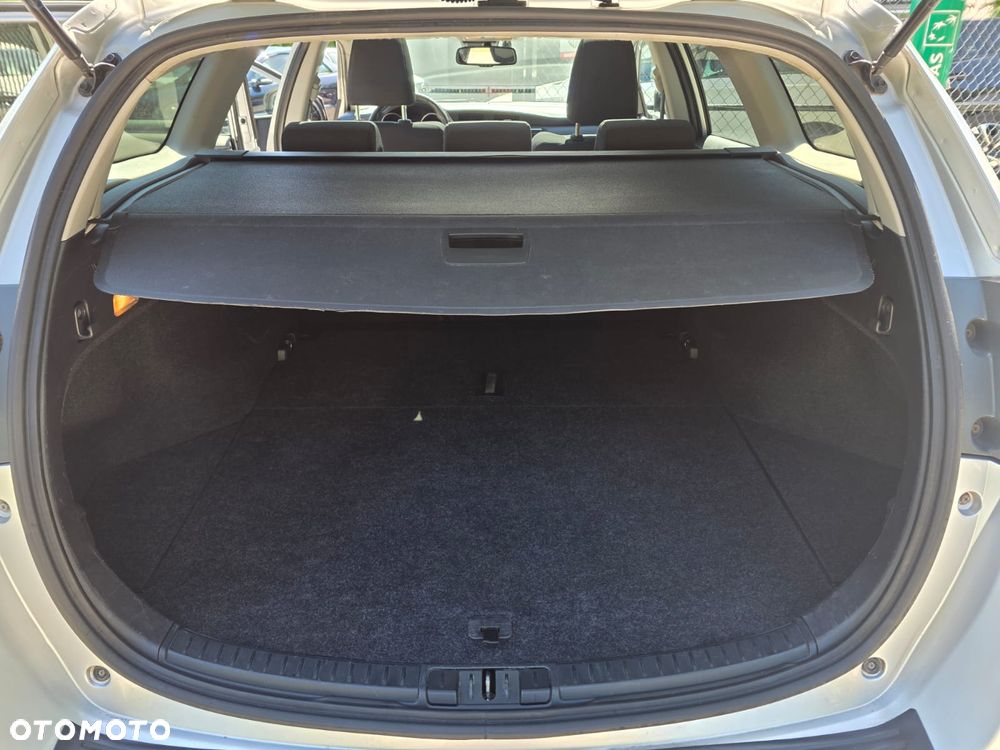 Toyota Auris 1.8 HSD Luna - 25