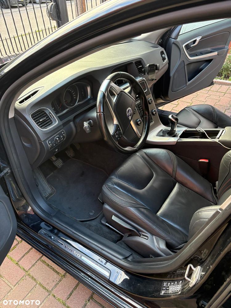 Volvo V60 D4 Ocean Race - 11