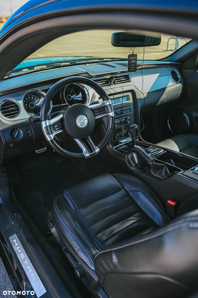 Ford Mustang - 7