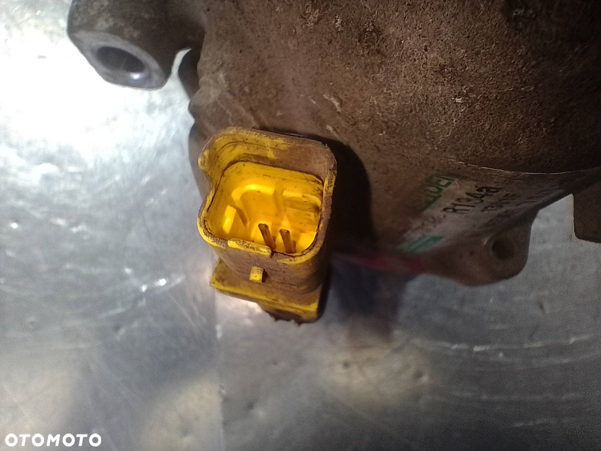 POMPA, SPRĘŻARKA KLIMATYZACJI PEUGEOT 407 SW 9656574080 2.0 HDI - 2