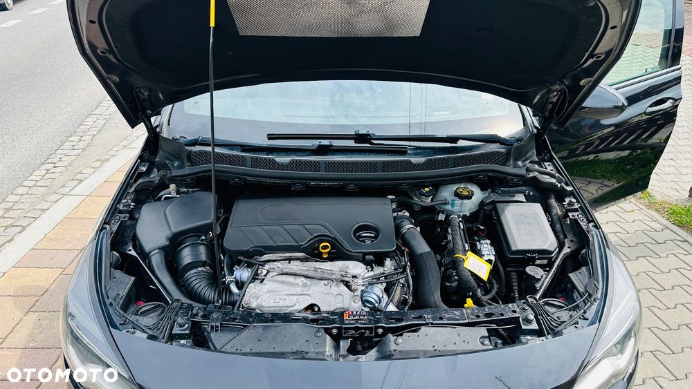 Opel Astra 1.6 BiTurbo D (CDTI) Start/Stop Dynamic - 11