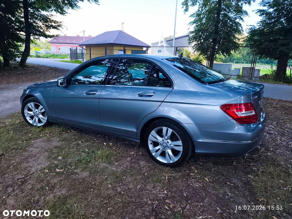 Mercedes-Benz Klasa C 200 CDI BlueEff Avantgarde - 12