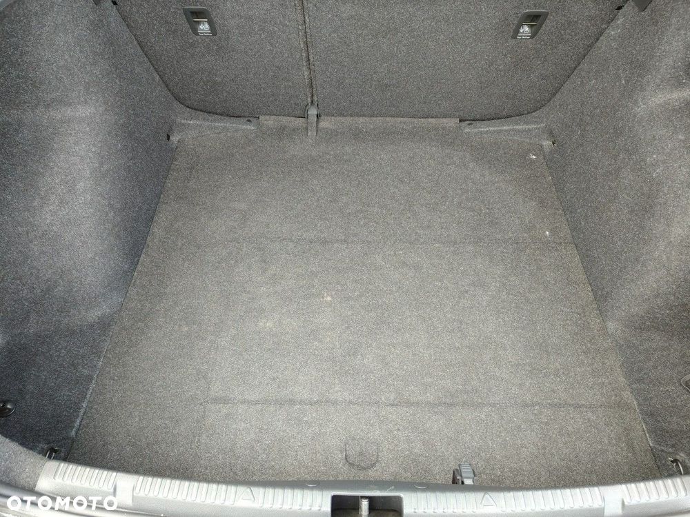 Skoda RAPID 1.0 TSI Active - 16