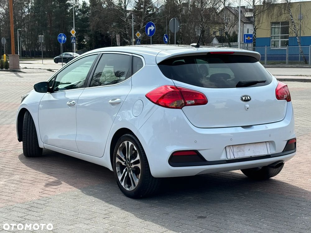 Kia Ceed 1.6 GDI DCT Platinum Edition - 5