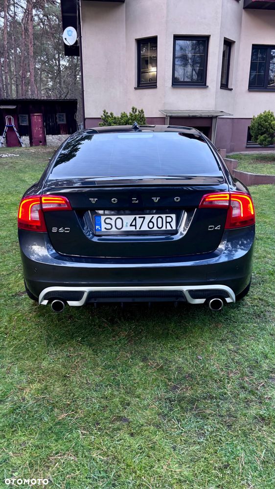 Volvo S60 D4 R-Design - 17