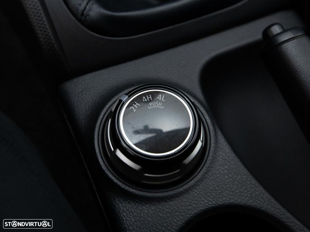 Mitsubishi L200 2.4 DI-D Club Invite 4WD c/iva - 17