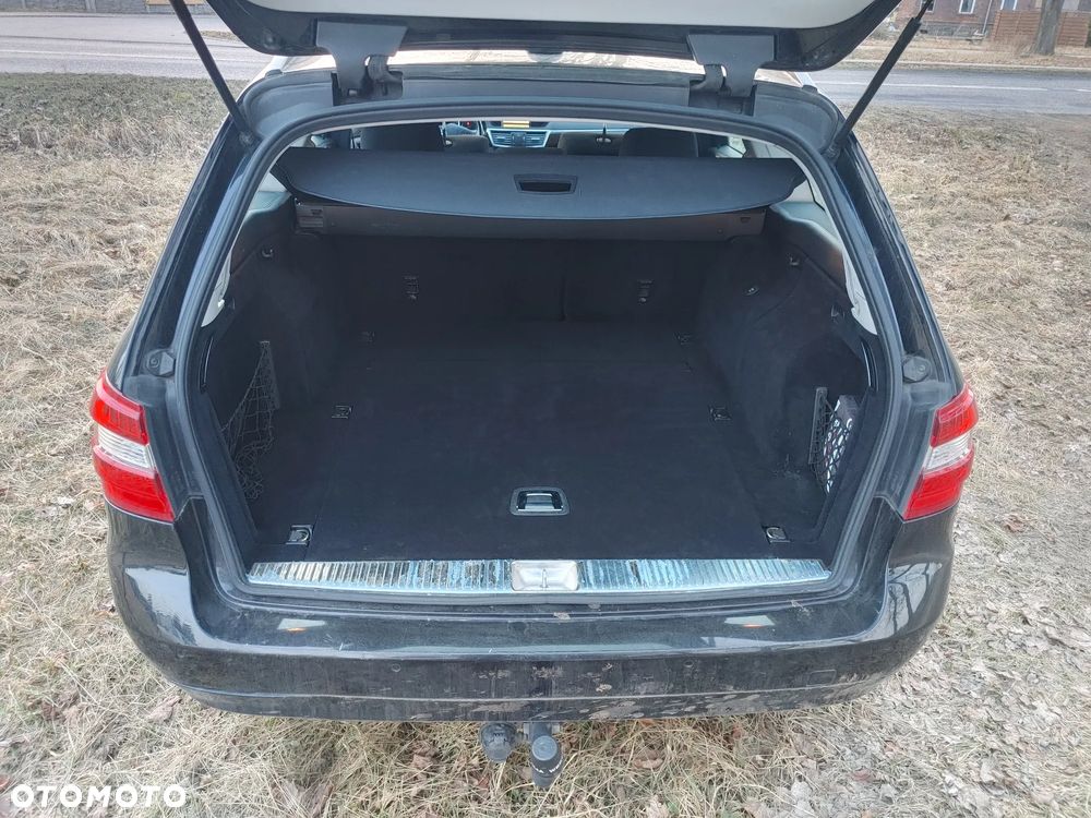 Mercedes-Benz Klasa E 200 CDI DPF BlueEFFICIENCY Automatik Elegance - 6