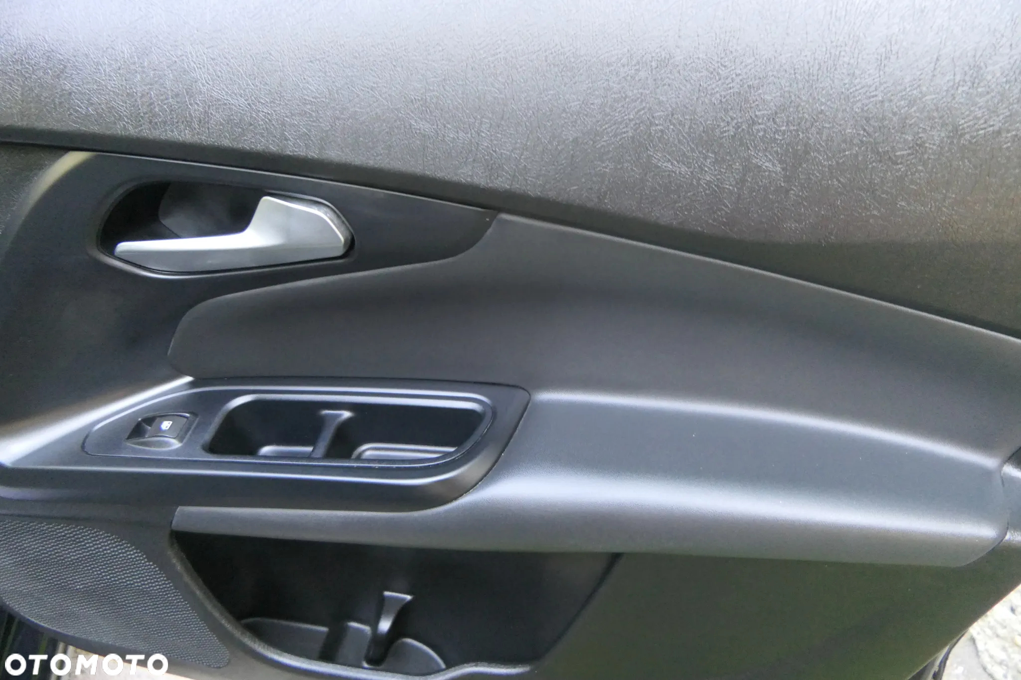 Fiat Tipo 1.6 MultiJet 16v Lounge - 35