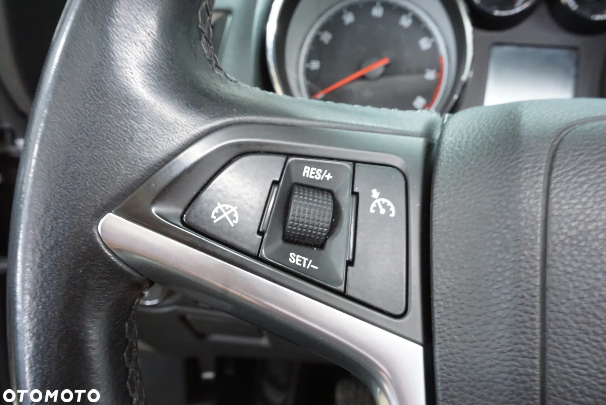 Opel Astra 1.4 Turbo Cosmo - 23