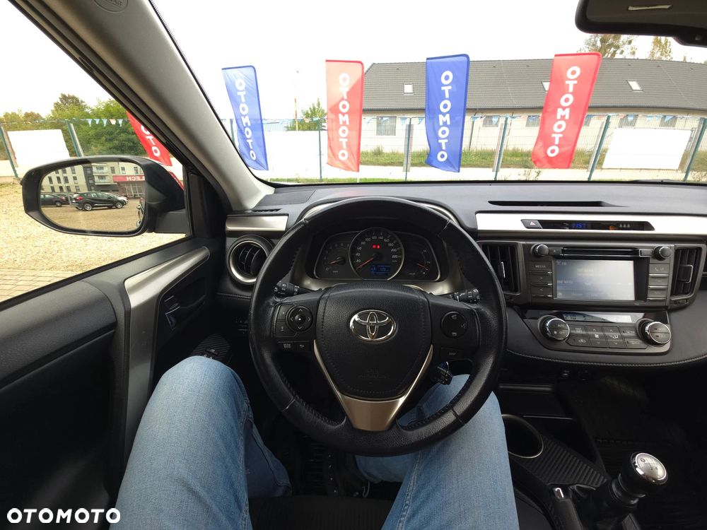 Toyota RAV4 2.0 D-4D Premium - 29