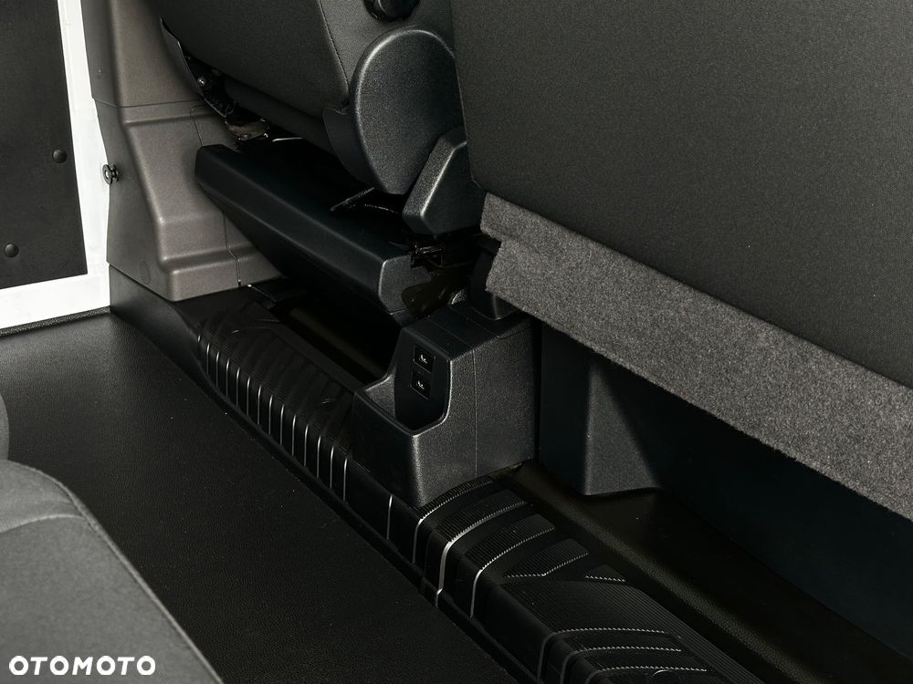 Ford Transit Custom - 13