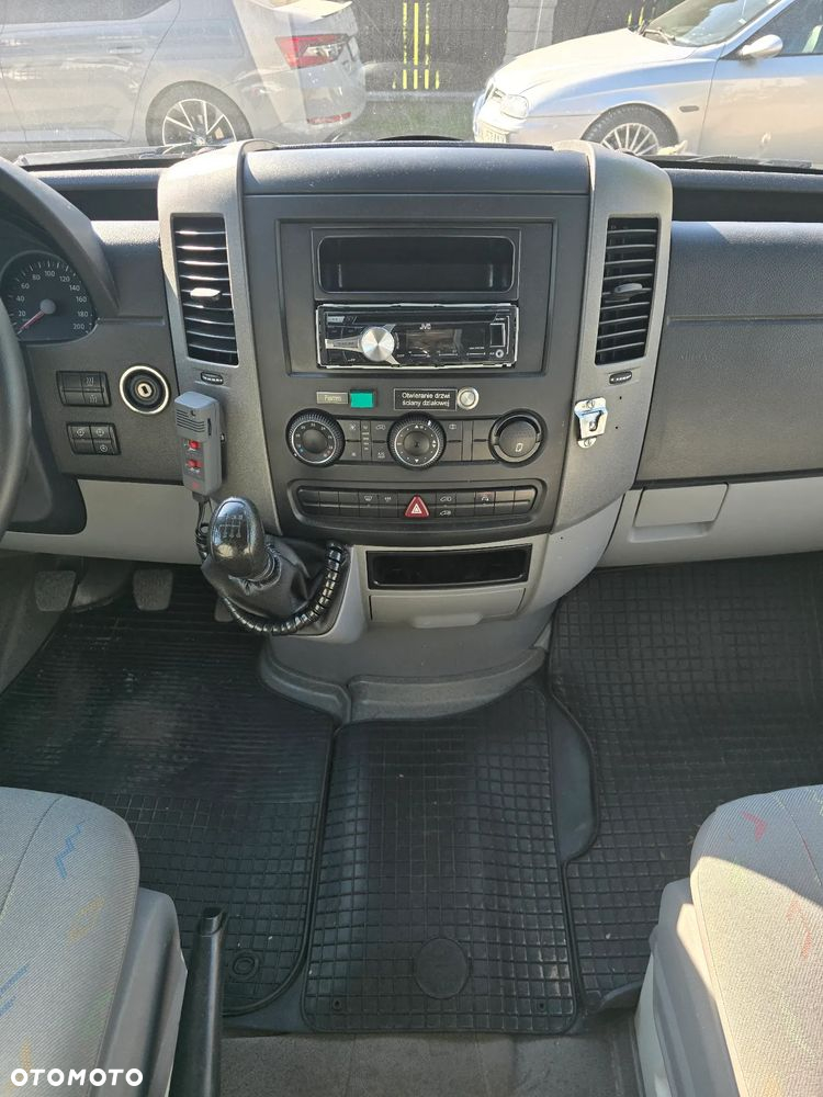 Volkswagen Crafter - 13