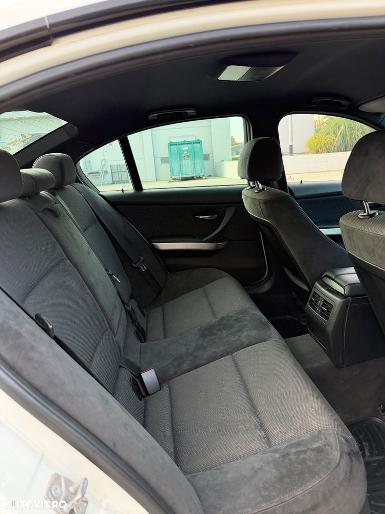 BMW Seria 3 320d - 8