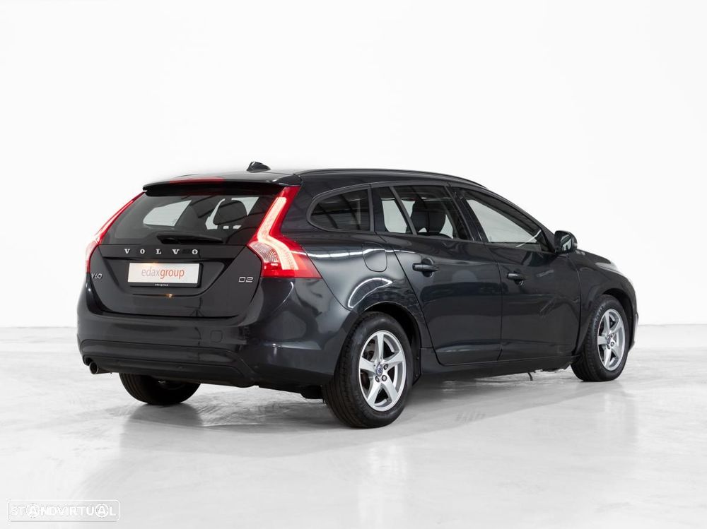 Volvo V60 2.0 D2 Kinetic Drive - 3