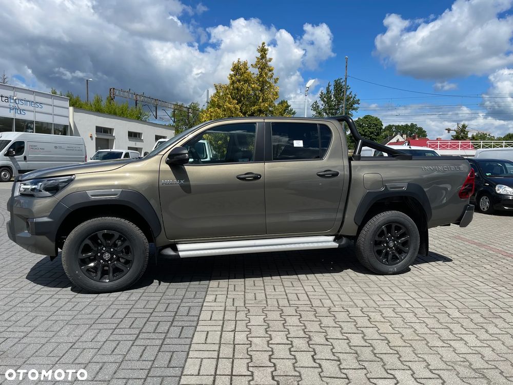 Toyota Hilux 2.8 D-4D Double Cab Invincible 4x4 - 10