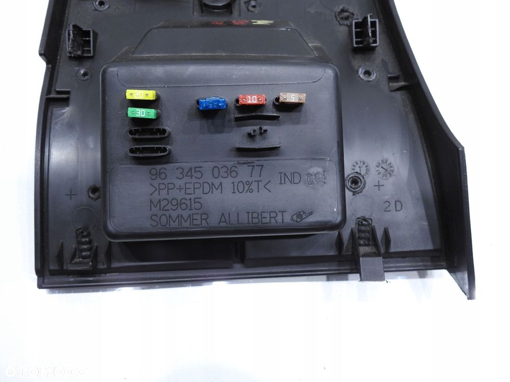 KLAPKA OSŁONA BEZPIECZNIKÓW PEUGEOT 307 LIFT - 5