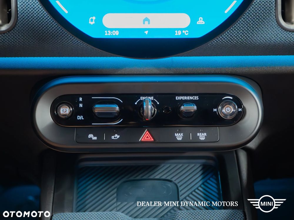 MINI Countryman S ALL4 Favoured Trim - 32
